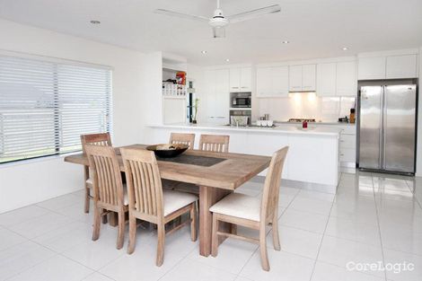 Property photo of 11 Salisbury Place Ooralea QLD 4740