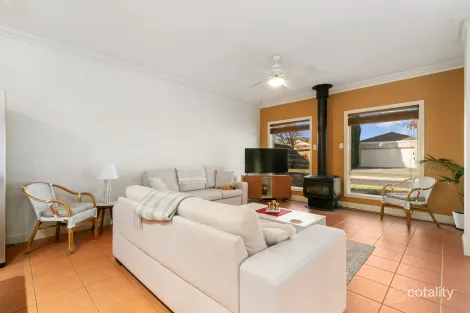 Property photo of 20 Barton Place Traralgon VIC 3844