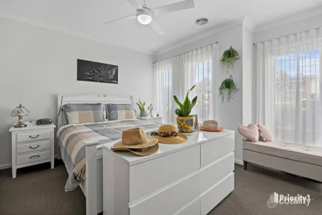 Property photo of 66 Queen Street Kangaroo Flat VIC 3555