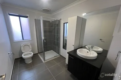 Property photo of 7 Firecrest Road Manor Lakes VIC 3024