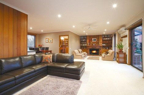 Property photo of 13 Windsor Avenue Alfredton VIC 3350