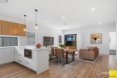 Property photo of 56 Saddleback Crescent Stream Hill NSW 2526