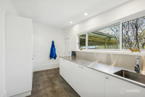 Property photo of 4 Nelson Avenue Wentworth Falls NSW 2782
