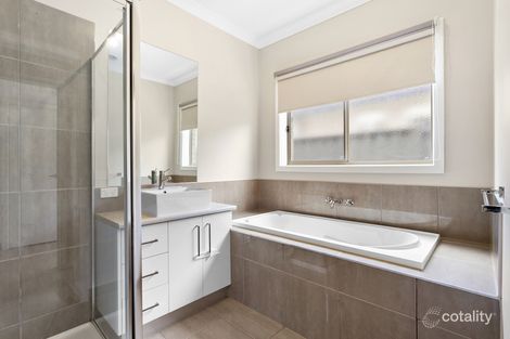 Property photo of 14 Whitebark Street Wollert VIC 3750