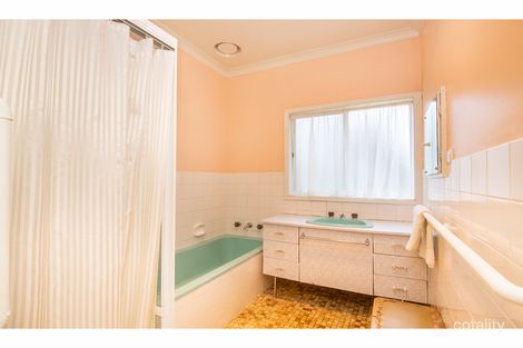 Property photo of 27 Field Street Shepparton VIC 3630