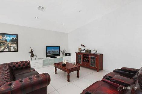 Property photo of 37 Helen Leonard Crescent Forde ACT 2914