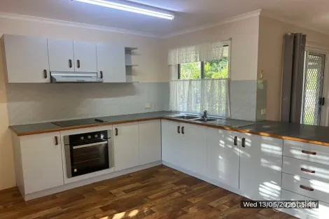 Property photo of 3 Seaspray Urangan QLD 4655
