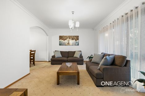 Property photo of 17 Pyramus Place Altona Meadows VIC 3028