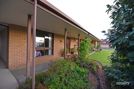 Property photo of 12 Robert Court Grahamvale VIC 3631