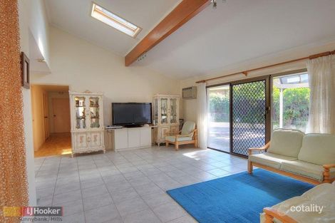 Property photo of 62 Oakleaf Street Eight Mile Plains QLD 4113