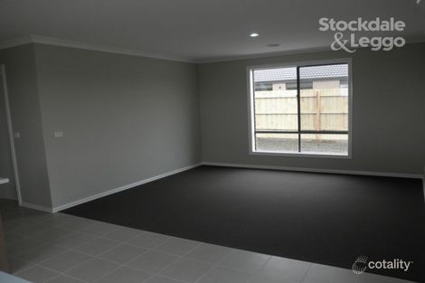 Property photo of 38 Lone Pine Square Bacchus Marsh VIC 3340