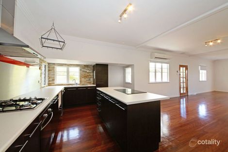 4 Garnet St, Scarborough, QLD 4020