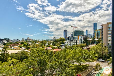 Property photo of 404/18 Thorn Street Kangaroo Point QLD 4169