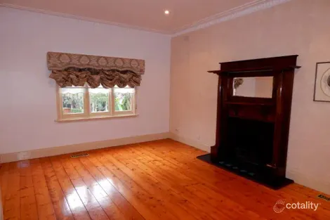 Property photo of 73 Cuthbert Road Reservoir VIC 3073