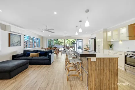 5 Edna St, Currimundi, QLD 4551