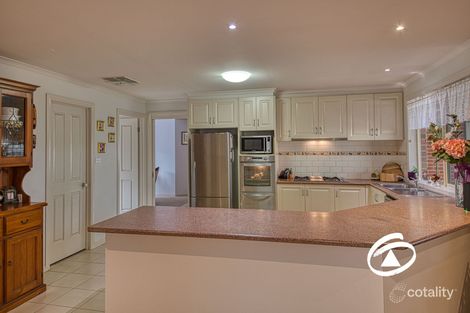 Property photo of 5 Iris Place Pakenham VIC 3810