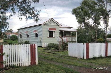 4 Lebsanft St, Goombungee, QLD 4354