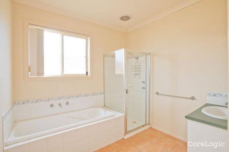 Property photo of 10 Murnong Mews Harkness VIC 3337