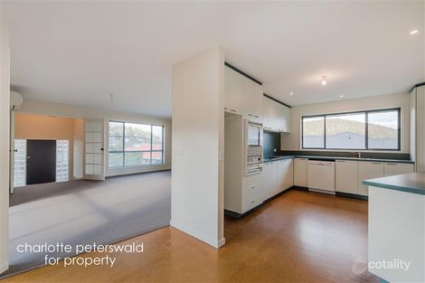 Property photo of 15 Katrina Court Lindisfarne TAS 7015