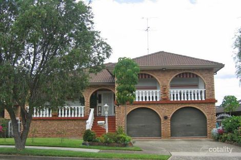 8 Perry St, Bossley Park, NSW 2176