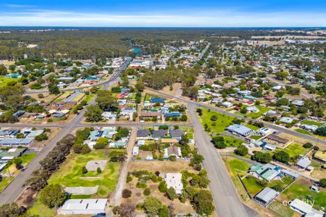 Property photo of 4 Berrigan Street Tocumwal NSW 2714