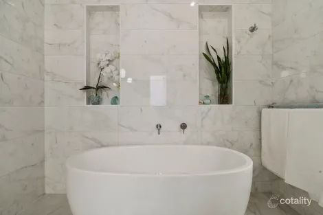 Property photo of 16 Crompton Drive Wattle Park SA 5066