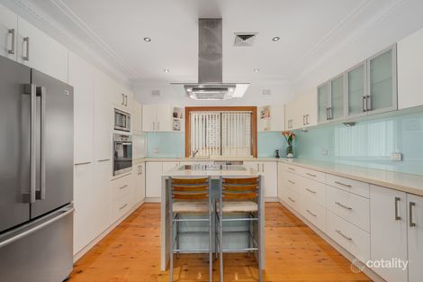 Property photo of 30 Endeavour Road Georges Hall NSW 2198