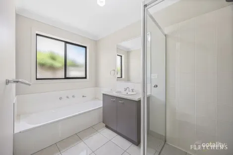 Property photo of 20 Stella Drive Delacombe VIC 3356