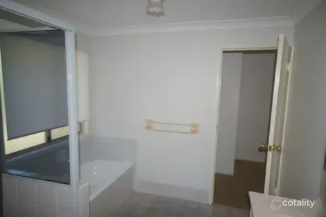 Property photo of 15 Gretel Drive Beachmere QLD 4510