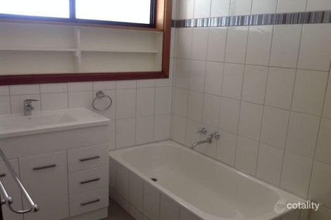 Property photo of 8 Trantalis Court Loxton SA 5333