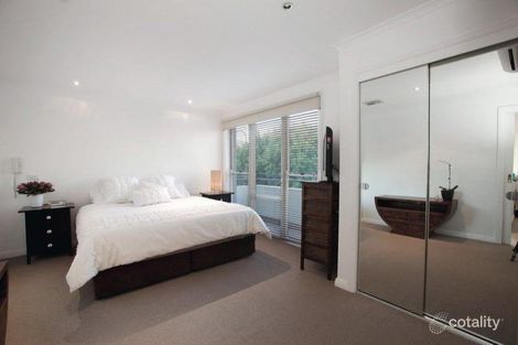 Property photo of 11 Princes Street Port Melbourne VIC 3207