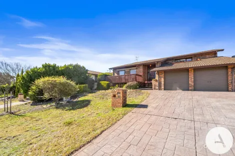 Property photo of 12 McKail Crescent Stirling ACT 2611