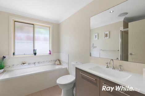 4 Marcelle Cl, Broulee, NSW 2537