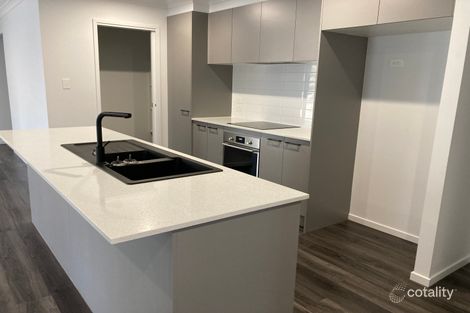 Property photo of 18 Firetail Avenue Regency Downs QLD 4341