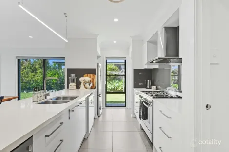 Property photo of 5 Yarralumla Parade Thrumster NSW 2444