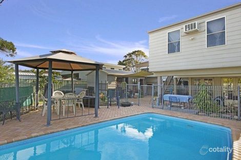 Property photo of 39 Kathleen White Crescent Killarney Vale NSW 2261