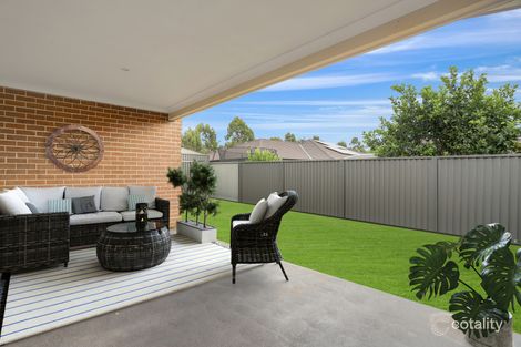 Property photo of 30 Sandstock Crescent Jordan Springs NSW 2747