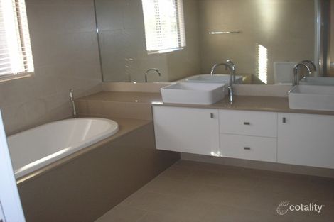 Property photo of 9 Rowan Lane Merewether NSW 2291