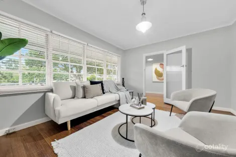 Property photo of 1 Leman Crescent Noble Park VIC 3174