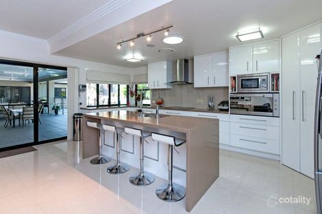 Property photo of 2/104-106 Dennis Road Springwood QLD 4127
