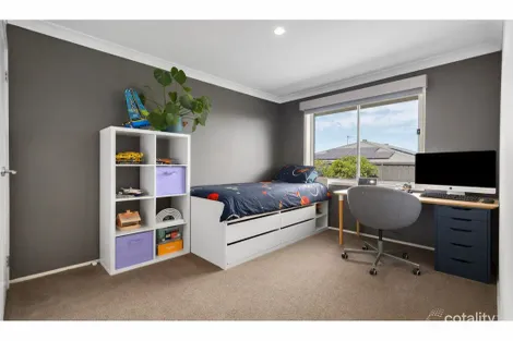 Property photo of 39 Arrowtail Street Chisholm NSW 2322