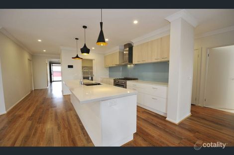 Property photo of 16 Oak Leaf Street Greenvale VIC 3059
