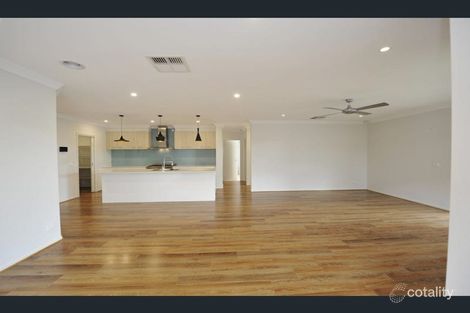 Property photo of 16 Oak Leaf Street Greenvale VIC 3059