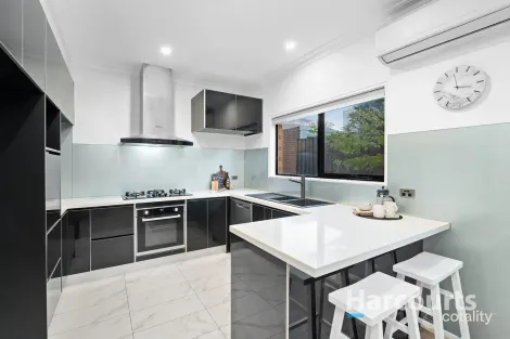 Property photo of 7/8 Willgilson Court Oakleigh VIC 3166