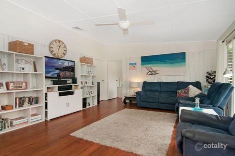 Property photo of 15 Echlin Street Labrador QLD 4215