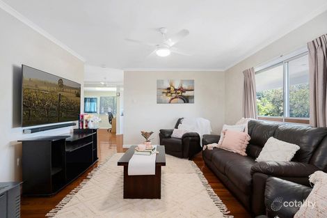4 Pindari Ave, Ferny Hills, QLD 4055