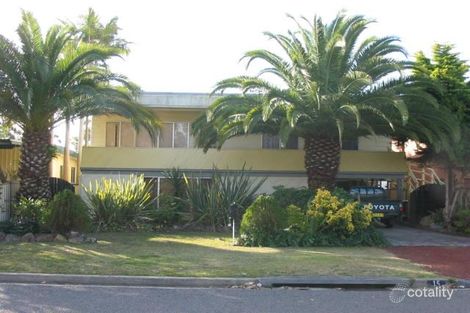 15 Kurraba Pde, Berkeley Vale, NSW 2261