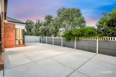 Property photo of 14 Aldercress Close Craigieburn VIC 3064