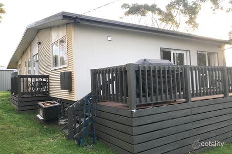 Property photo of 13 Graham Avenue Venus Bay VIC 3956