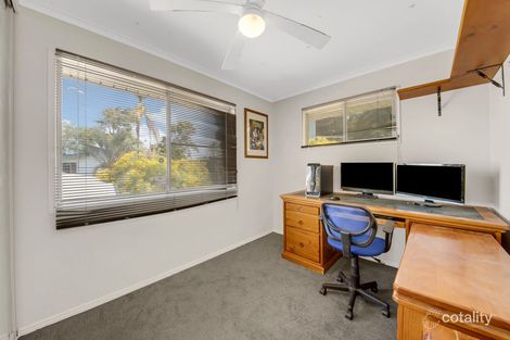 Property photo of 3 Bembooka Close Glen Eden QLD 4680